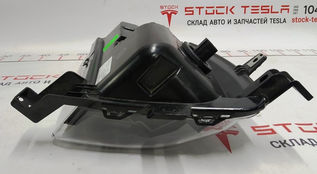 1 Venstre tåkelys UP-LEVEL Tesla Model X 1034326-00-C